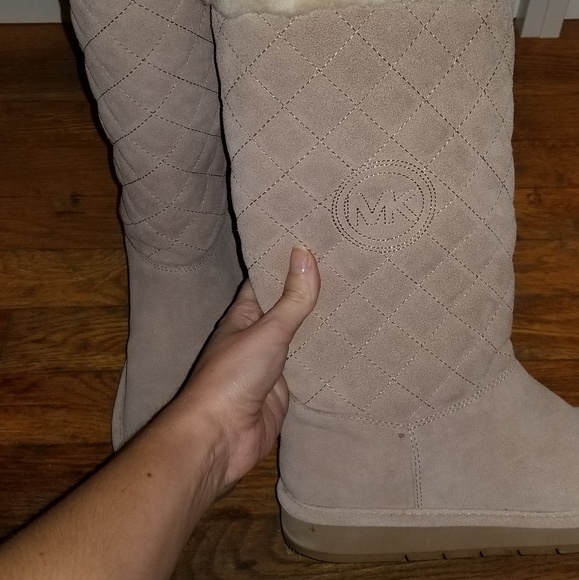Michael Kors shearling boots - Picture 2 of 4